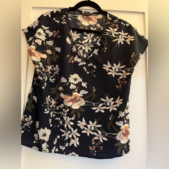 Dark blue flower blouse - Picture 1 of 3